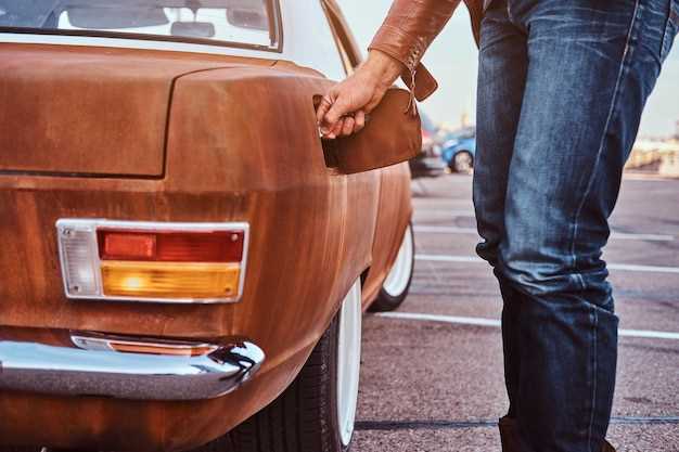 Benefits of joining a classic car club
