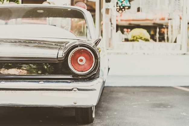 How to organize a vintage car show