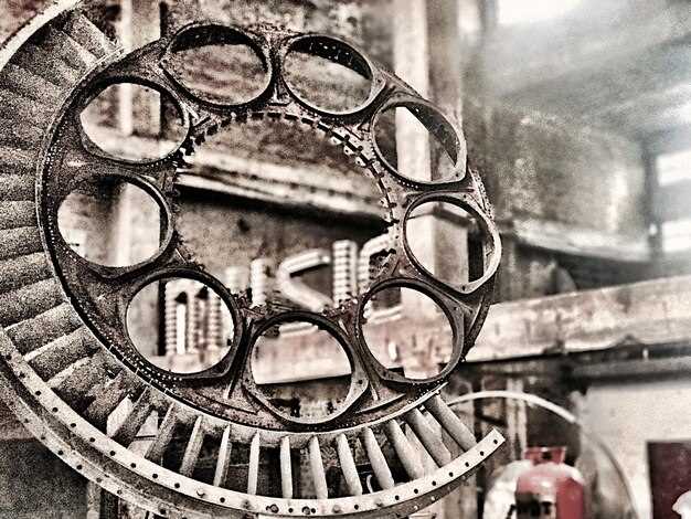 Original vs replica parts in restoration projects