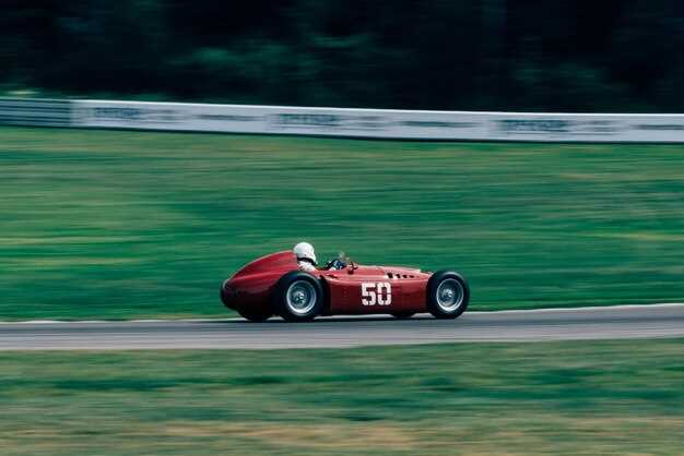 Selecting the Right Classic Car for Racing